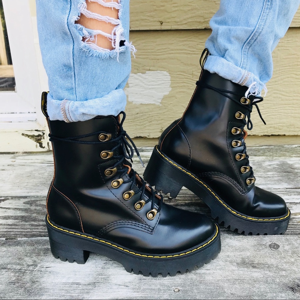 Leona Dr Marten Boot Womens size 6.5 / 7